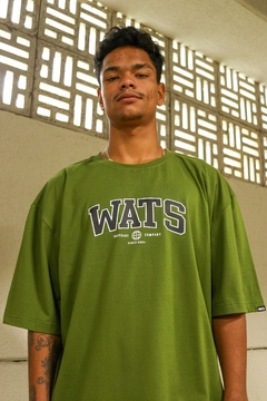 Camiseta Wats Colegial (Verde Oliva) - comprar online
