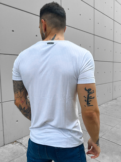 Remera DORIAN (BLANCA) - comprar online