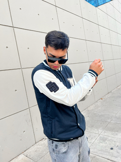 Chaqueta VARSITY (Negra) en internet