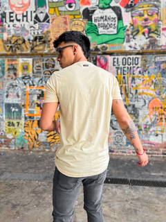 Remera FRANK (Beige) - comprar online