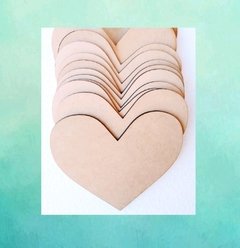 10 corazones de 5cm (de madera)