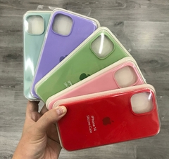 SILICONE CASE - IPHONE 14 - VARIOS COLORES