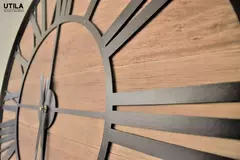 Reloj Pared Grande Madera Borde Hierro 60 Cm Número Romanos - comprar online