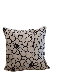 Almohadon Decorativo Blanco/Negro flores 40 cmx 40cm