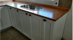 Imagen de Mesada 200x60 Ciega Madera Eucalipto Laqueada Desayunador