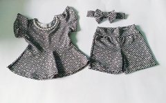 CONJUNTO MINI DIVA - PEPLUM MANGUINHA + SHORT + TIARA - PRETO E BRANCO - comprar online