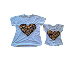 Kit blusas t-shirt mae e filha Oncinha Coração - Kimimo Kids