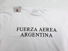 Remera fuerza aerea bordada - tienda online