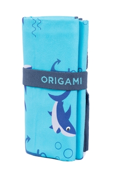 Toalla Origami Shark Attack - Origami Company - Artículos para tu Bienestar