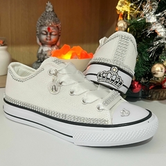 ZAPATILLA LAZO con STRASS + DIJE REGALO + BOLSA DE TELA