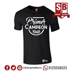 Camiseta Hombre Primer Campeón - Sangre y Blanco