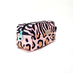 COSMETIQUERA CLOWN ANIMAL PRINT ROSA en internet