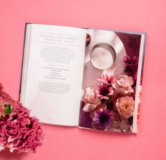Floral Libations: 41 Fragrant Drinks + Ingredients - Le Book Marque