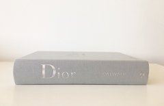 DIOR CATWALK - Thames & Hudson - Le Book Marque