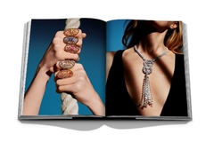 Chanel 3- Book Slipcase: Fashion, Jewelry & Watches, Perfume & Beauty - tienda online