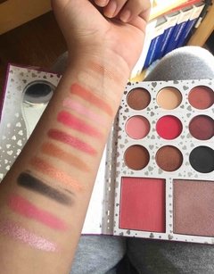 Paleta de sombras Kylie I want it All - Baby Black Shop