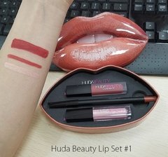 Huda beauty contour & Strobe Lip Set
