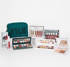 Kit Kylie Christmas Box edition