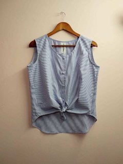 blusa com ponta de amarrar