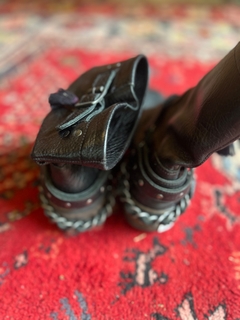 botas negras con tachas rapsodia en internet
