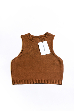 TOP KNIT MARRON MUSCULOSA AYNOTDEAD