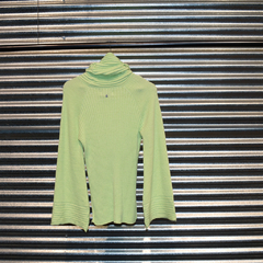 SWEATER POLERA VERDE NAIMA - comprar online