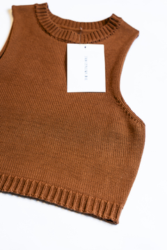 TOP KNIT MARRON MUSCULOSA AYNOTDEAD - comprar online