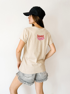 Remera Agus beige terraza en internet