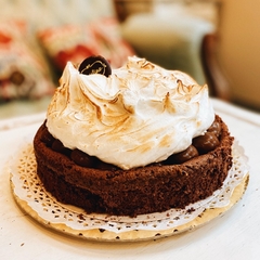 torta brownie con merengue y dulce de leche