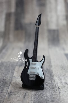 Mini Guitarra Stratos Ibanez Black White - Photo Props