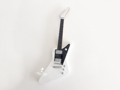 Mini Guitarra Explorer White