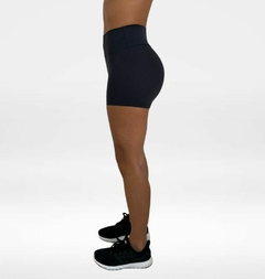 Shorts Curto Preto Patch Lurk - Lurk | Meias e Vestuário Fitness [@lurkbr]