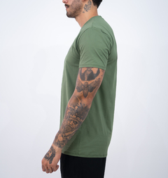 Camiseta Dry Poliamida Verde Musgo Lurk na internet