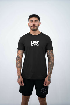 Camiseta Dry Poliamida Preta Crew Lurk - comprar online