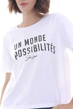 REMERA MC UN MONDE ESTAMPADA BASE BLANCO - comprar online