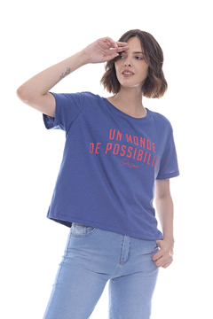 REMERA MC UN MONDE ESTAMPADA BASE AZUL en internet