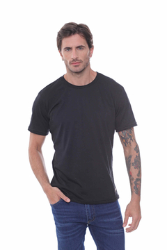 REMERA MC LISTIN COLOR NEGRO