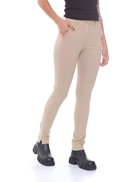 PANTALON FERRY SASTRERO EN TELA ELASTIZADA COLOR BEIGE - comprar online