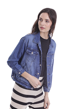 CAMPERA OVER LOBOS JEAN LOCALIZADO MEDIO - comprar online