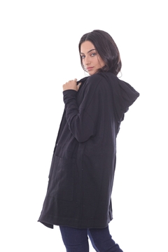 SACO DICE OVERSIZE CON CAPUCHA FRISADO COLOR NEGRO - Soho Denim