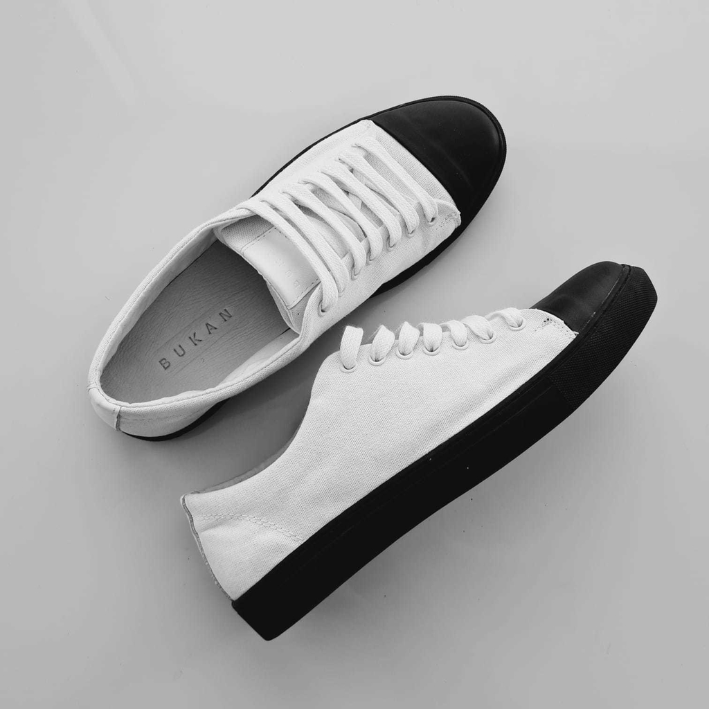 ZAPATILLAS PAMPA BLANCA SUELA NEGRA B U K A N