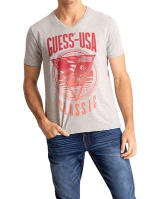 Camiseta Classic . - Cinza & Vermelho Escuro. - Guess M61TSHKP009