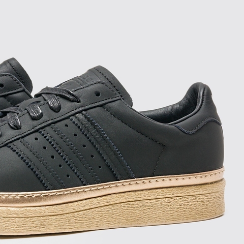 Tênis Feminino Adidas Superstar 80s New Bold W Preto e Dourado Couro B28041 - loja online