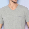 Camiseta Com Logo Cinza & Preta Calvin Klein CM0PS01TC146 na internet