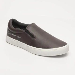 Slip On Em Couro Com Tag. - Marrom Escuro & Off White. - Calvin Klein CM1OV43TE080-1780