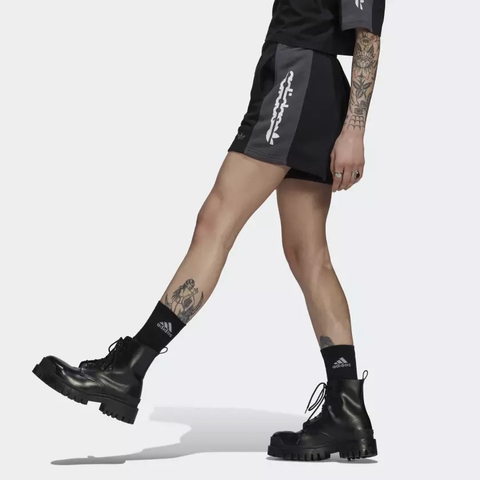 Shorts Estampado Blocked - Preto adidas HF2137 - comprar online