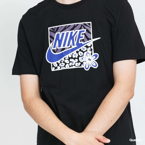 Camiseta Estampada Nike Sportswear Masculina Preta DJ1401-010