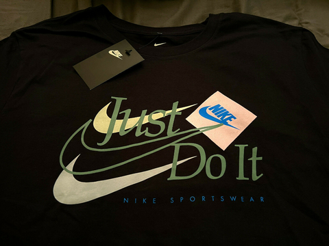 Camiseta Nike Just Do It Sportswear Preta DM4200-010 - comprar online