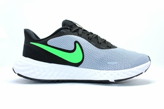 Tênis Nike Revolution 5 BQ3204-403