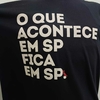 Camiseta Reserva O Que Acontece Em SP Preta - 0073788-040 na internet